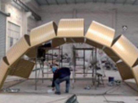 江蘇揚(yáng)州《林權(quán)榮音樂俱樂部》